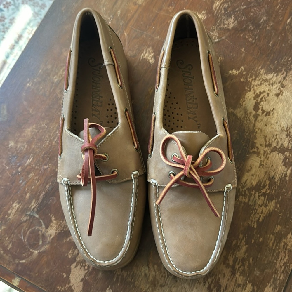 New With Out Box Never Worn Brown St. John’s Bay Boat Shoes. Size 9 1/2.